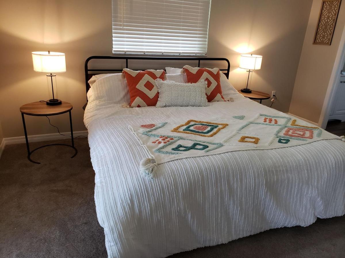 Shell Near The Sea, 2-Br Pet Friendly Home Venice Bagian luar foto
